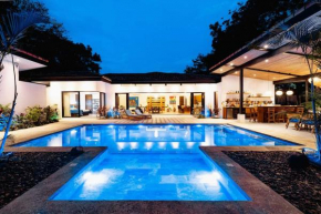 4BDR,pool,chef,secure 5 min to private beach